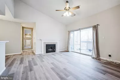 20281 Beechwood Terrace #302, Ashburn, VA 20147 - Photo 3