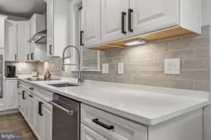 46337 Reddish Knob Dr, Sterling, VA 20164 - Photo 3