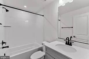 19677 Sepia Sq, Ashburn, VA 20147 - Photo 35