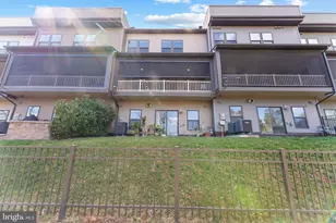 22278 Cornerstone Crossing, Ashburn, VA 20148 - Photo 3