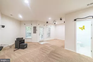 42385 Trellis Square, Brambleton, VA 20148 - Photo 5