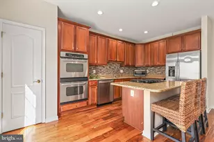 22047 Avonworth Square, Broadlands, VA 20148 - Photo 11