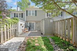 15 Dulany Ct, Sterling, VA 20165 - Photo 7