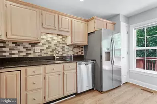 46613 Silhouette Square, Sterling, VA 20164 - Photo 11