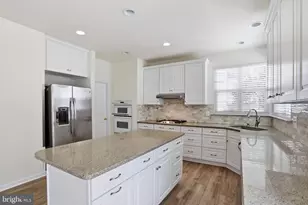 46733 Hollow Mountain Pl, Sterling, VA 20164 - Photo 11