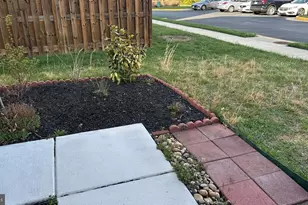 42407 Dogwood Glen Square, Sterling, VA 20166 - Photo 3