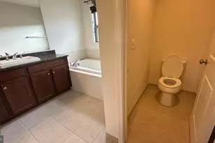 42407 Dogwood Glen Square, Sterling, VA 20166 - Photo 27