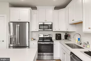 43895 Circuit Sq, Ashburn, VA 20147 - Photo 3