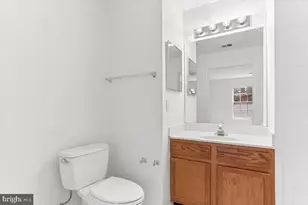 631 Constellation Square SE, Leesburg, VA 20175 - Photo 9