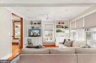 407 S King St, Leesburg, VA 20175 - Photo 29