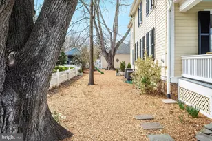 407 S King St, Leesburg, VA 20175 - Photo 73