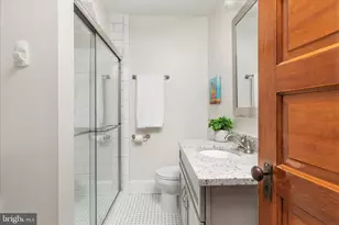 407 S King St, Leesburg, VA 20175 - Photo 45