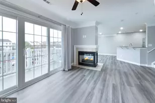 46934 Courtyard Sq, Sterling, VA 20164 - Photo 3