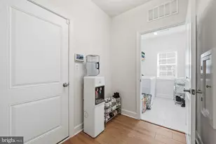 43059 Greeley Sq, Ashburn, VA 20148 - Photo 29