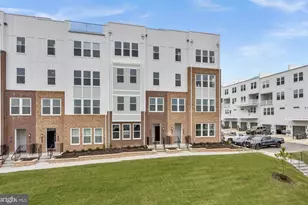 19864 Yellow Daisy Ter, Ashburn, VA 20147 - Photo 1