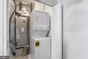 25300 Lake Mist Square, Chantilly, VA 20152 - Photo 25