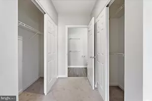 25300 Lake Mist Square, Chantilly, VA 20152 - Photo 23