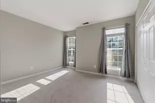 25300 Lake Mist Square, Chantilly, VA 20152 - Photo 21