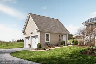 38165 Cobbett Ln, Hillsboro, VA 20132 - Photo 5