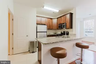 19451 Promenade Dr, Leesburg, VA 20176 - Photo 5