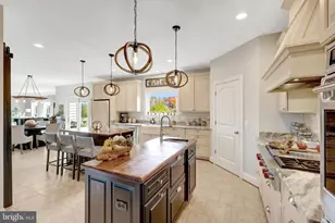 36169 Silcott Meadow Pl, Purcellville, VA 20132 - Photo 7