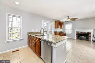 36 Aldridge Ct, Sterling, VA 20165 - Photo 13