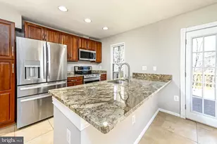 36 Aldridge Ct, Sterling, VA 20165 - Photo 11