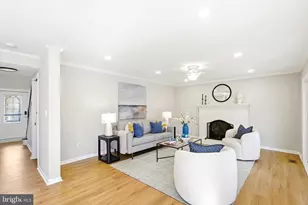 43213 Wayside Cir, Ashburn, VA 20147 - Photo 3