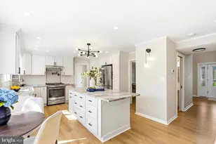 43213 Wayside Cir, Ashburn, VA 20147 - Photo 5