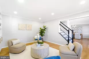 43213 Wayside Cir, Ashburn, VA 20147 - Photo 13