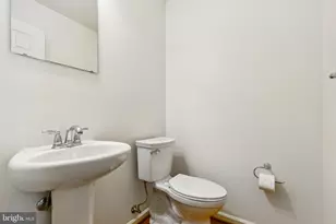 42921 Spyder Pl, Chantilly, VA 20152 - Photo 11