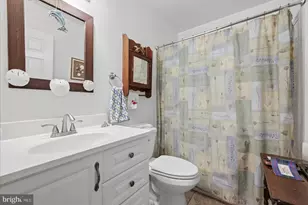 206 Cardinal Glen Cir, Sterling, VA 20164 - Photo 15