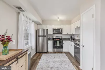 237 Roanoke Drive SE, Leesburg, VA 20175 - Photo 3