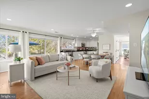 102 Evergreen St, Sterling, VA 20164 - Photo 7