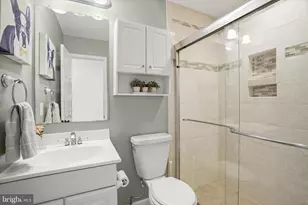 102 Evergreen St, Sterling, VA 20164 - Photo 21