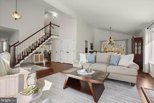 102 Evergreen St, Sterling, VA 20164 - Photo 5