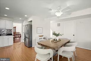 102 Evergreen St, Sterling, VA 20164 - Photo 13