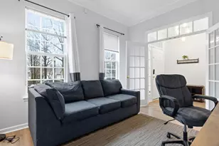 20345 Bowfonds St, Ashburn, VA 20147 - Photo 5