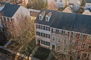 20345 Bowfonds St, Ashburn, VA 20147 - Photo 3