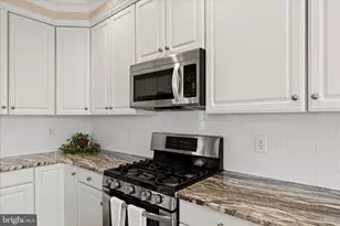 20660 Muddy Harbour Square, Sterling, VA 20165 - Photo 15