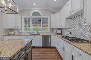 41297 Dutton Ct, Waterford, VA 20197 - Photo 17