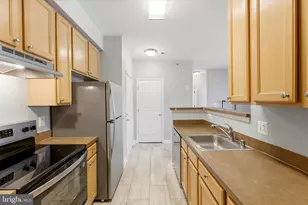 42539 Mayflower Terrace, Brambleton, VA 20148 - Photo 7