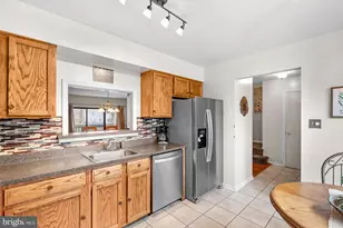 27 Haxall Ct, Sterling, VA 20165 - Photo 17