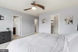 25349 Wakestone Park Terrace, Chantilly, VA 20152 - Photo 19