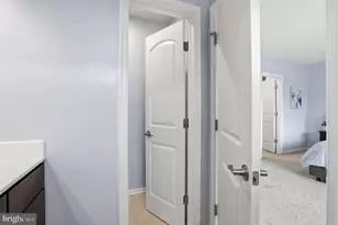 25349 Wakestone Park Terrace, Chantilly, VA 20152 - Photo 25