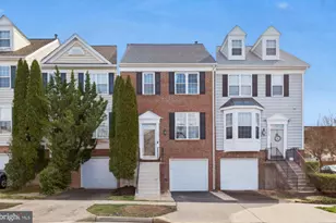 25462 Upper Clubhouse Dr, Chantilly, VA 20152 - Photo 1