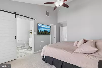 25462 Upper Clubhouse Drive, Chantilly, VA 20152 - Photo 15