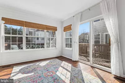 25462 Upper Clubhouse Drive, Chantilly, VA 20152 - Photo 9