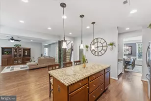 24618 Salmon River Pl, Aldie, VA 20105 - Photo 7