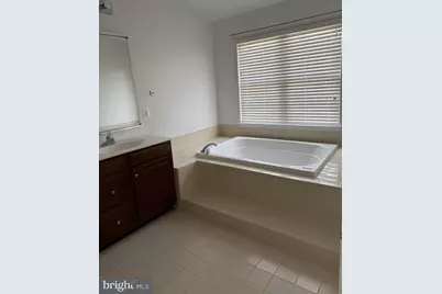 25861 Kirkwood Square, Chantilly, VA 20152 - Photo 23